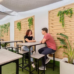 Hostel Casa Barcelo Camp Nou Barcelona, L’Hospitalet de Llobregat